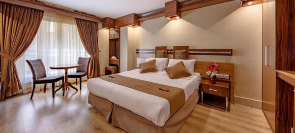 اتاق دو تخته هتل سفیر اصفهان